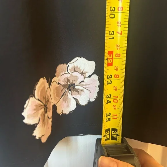 Tommy Hilfiger Black Floral Jersey Bell Sleeve Dress Size 6 - Picture 7 of 9